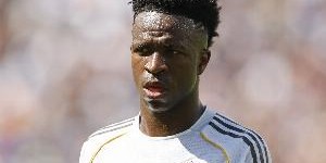 澳门百家乐平台-TA：维尼修斯对担任替补感到不满，阿隆索赛前并未就此事与他沟通