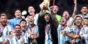 回应拉菲尼亚言论，记者：阿根廷打算对巴西时展示世界杯冠军奖杯